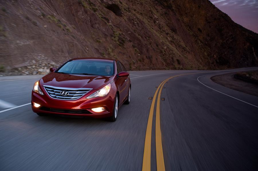  Hyundai Sonata 2011 года  (US) (фото 74 из 85)